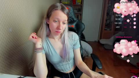 Snapshot of handsome_whale chatting on 1, 2, 2025 Mila online show from 1, 2, 2025