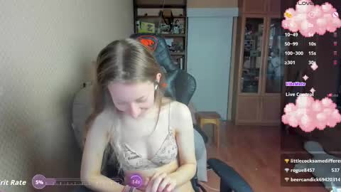 Snapshot of handsome_whale chatting on 9, 11, 2025 Mila online show from 9, 11, 2025