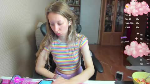 Snapshot of handsome_whale chatting on 26, 11, 2025 Mila online show from 26, 11, 2025