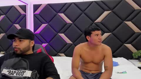 Snapshot of handsomeboys19 chatting on 22, 10, 2025 leonardfarrucknick and otis online show from 22, 10, 2025