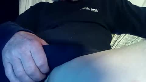 handsumload_11 online show from 18, 11, 2025