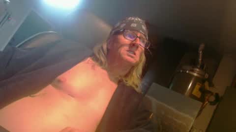 Snapshot of handyman5303 chatting on 4, 2, 2025 Handystudman online show from 4, 2, 2025