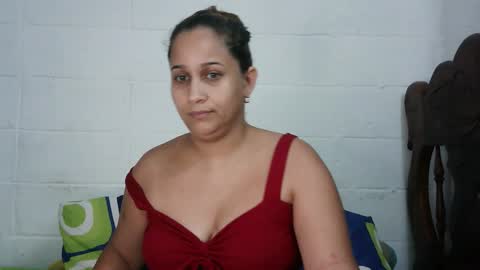 Snapshot of hankalanna chatting on 8, 11, 2025 Hank alanna online show from 8, 11, 2025