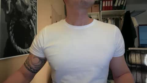 hanky online show from 28, 1, 2025