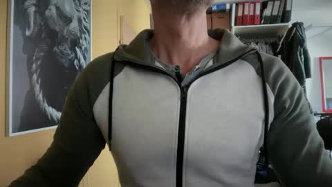 hanky online show from 10, 3, 2025