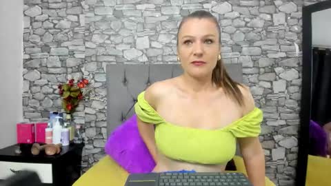Snapshot of hanna_bell11 chatting on 26, 11, 2025 Hanna online show from 26, 11, 2025