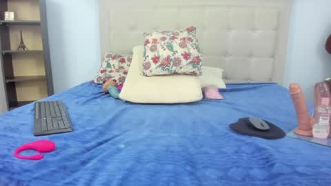hanna_hornyx20 online show from 15, 5, 2026
