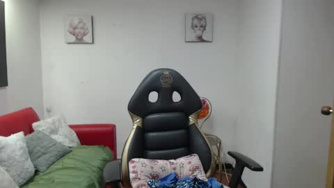 hanna_lamber online show from 2, 4, 2026