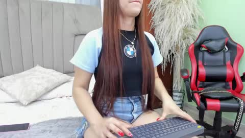 Hannah Brooke online show from 6, 4, 2026