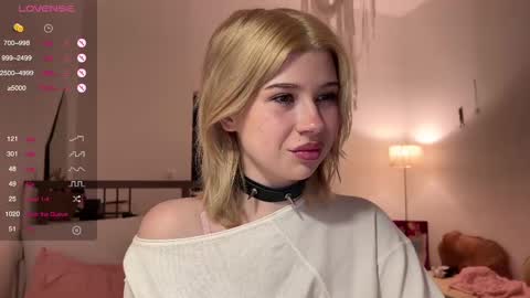 Snapshot of hannah_allin chatting on 16, 2, 2025 Hannah Allin online show from 16, 2, 2025