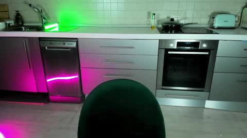 Snapshot of hannah_chaos chatting on 4, 3, 2025 Hannah online show from 4, 3, 2025