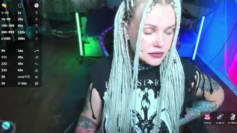 Snapshot of hannah_chaos chatting on 13, 10, 2025 Hannah online show from 13, 10, 2025