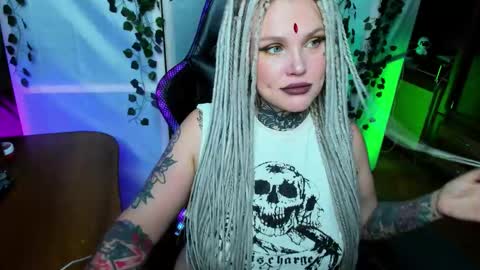 Snapshot of hannah_chaos chatting on 15, 11, 2025 Hannah online show from 15, 11, 2025