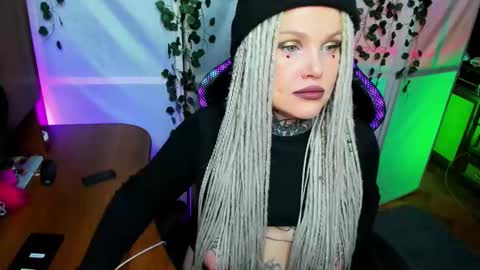 Snapshot of hannah_chaos chatting on 19, 11, 2025 Hannah online show from 19, 11, 2025