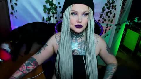 Snapshot of hannah_chaos chatting on 24, 11, 2025 Hannah online show from 24, 11, 2025