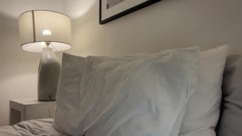 Snapshot of hannah_girl_ chatting on 27, 10, 2025 Im your naughty girl and porn star in bed Hannah online show from 27, 10, 2025