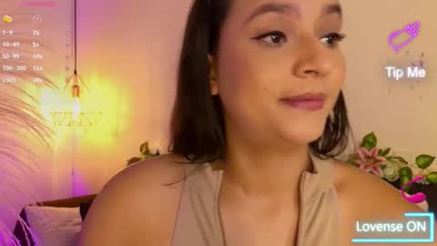 Snapshot of hannah_williams1 chatting on 24, 10, 2025 Hannah Williams online show from 24, 10, 2025