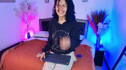 Snapshot of hannahblue_ chatting on 13, 2, 2026 HannahBlue online show from 13, 2, 2026