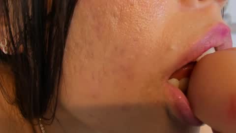 Hannahill69 online show from 11, 4, 2026