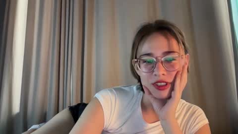 hannahinto online show from 12, 2, 2026