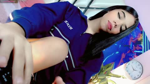 Snapshot of hannahsmit_ chatting on 29, 12, 2024 hannahsmit_ online show from 29, 12, 2024