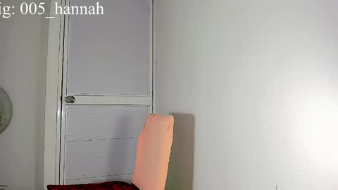 Snapshot of hannahsmit_ chatting on 12, 10, 2025 hannahsmit_ online show from 12, 10, 2025