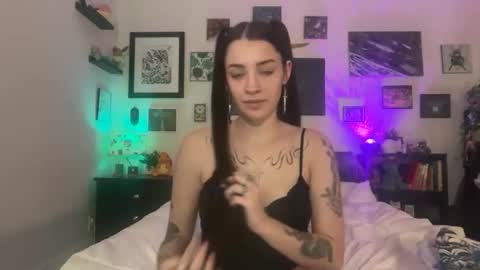 Snapshot of hannahtaylorr chatting on 3, 2, 2026 Hannah Taylor online show from 3, 2, 2026