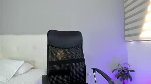 Snapshot of hannamartinnez chatting on 16, 2, 2025 hannamartinnez online show from 16, 2, 2025