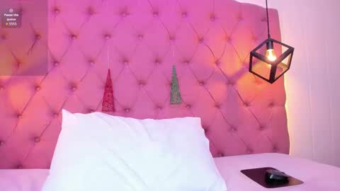 Snapshot of hannapotther chatting on 4, 12, 2025 Hanna online show from 4, 12, 2025