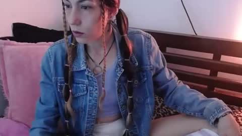 hannaqueen23 online show from 28, 7, 2026