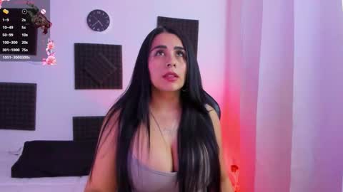 Snapshot of hannarusso chatting on 21, 10, 2025 Hanna online show from 21, 10, 2025