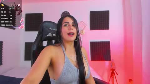 Snapshot of hannarusso chatting on 22, 11, 2025 Hanna online show from 22, 11, 2025