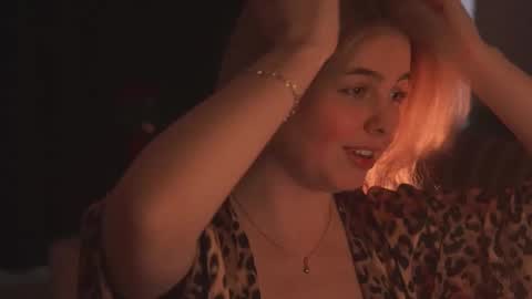 Snapshot of hannasthesia chatting on 3, 3, 2025 Hanna online show from 3, 3, 2025