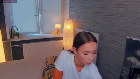 Snapshot of hannavaile chatting on 21, 9, 2025 Hanna online show from 21, 9, 2025