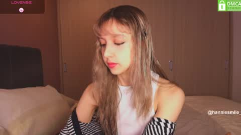 Snapshot of hanniesmile_ chatting on 14, 7, 2026 Hannie online show from 14, 7, 2026