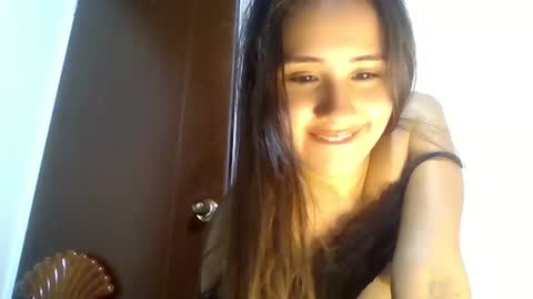 Snapshot of hanny_kail chatting on 23, 12, 2024 hanny online show from 23, 12, 2024