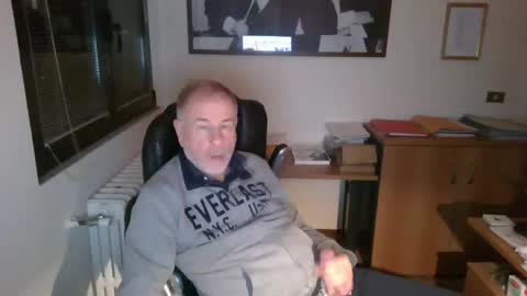 Snapshot of hanscooper chatting on 15, 11, 2025 hanscooper online show from 15, 11, 2025
