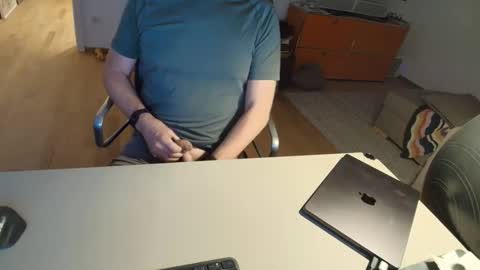 Snapshot of happybugger chatting on 19, 4, 2026 Cum for you online show from 19, 4, 2026