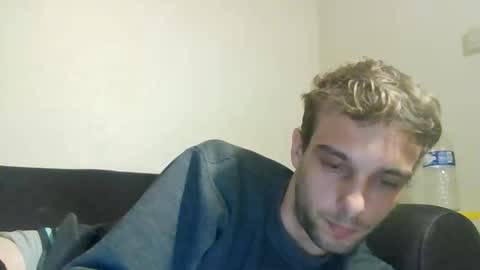 Snapshot of happyfunnyboy79 chatting on 17, 5, 2026 happyfunnyboy79 online show from 17, 5, 2026