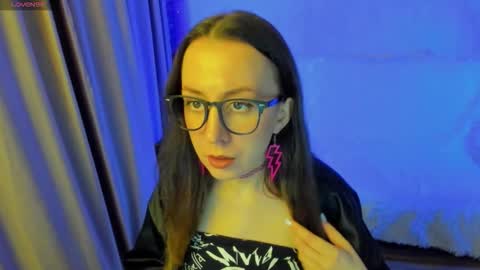 Stephanie online show from 3, 11, 2025