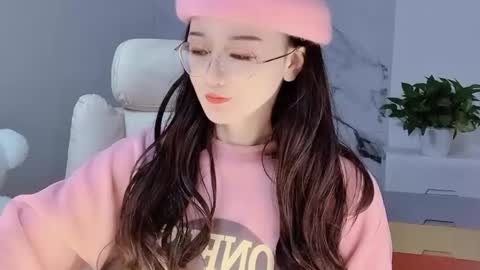 Snapshot of happysweetie168 chatting on 10, 12, 2024 Daisy online show from 10, 12, 2024