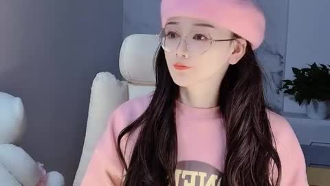 Snapshot of happysweetie168 chatting on 14, 12, 2024 Daisy online show from 14, 12, 2024