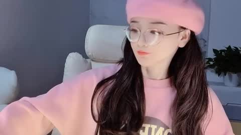 Snapshot of happysweetie168 chatting on 14, 12, 2024 Daisy online show from 14, 12, 2024