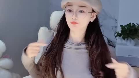 Snapshot of happysweetie168 chatting on 17, 12, 2024 Daisy online show from 17, 12, 2024