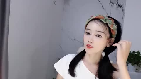 Snapshot of happysweetie168 chatting on 8, 9, 2025 Daisy online show from 8, 9, 2025