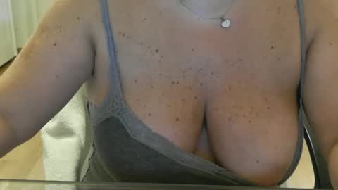 Snapshot of happyyuma chatting on 16, 9, 2025 happyyuma online show from 16, 9, 2025