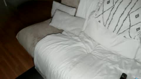 Snapshot of hard_out_here chatting on 18, 12, 2025 Chris online show from 18, 12, 2025