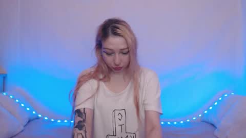 Snapshot of hardcore_x chatting on 28, 9, 2025 Emily online show from 28, 9, 2025