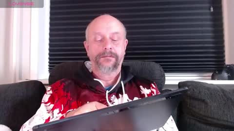 Snapshot of hardmrlazy chatting on 24, 12, 2024 MrLazy online show from 24, 12, 2024