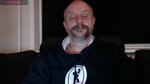 Snapshot of hardmrlazy chatting on 25, 12, 2024 MrLazy online show from 25, 12, 2024